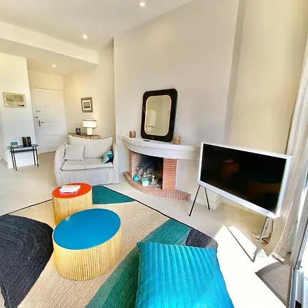 Appt Kris 4 Pax Mer Et Plage A Pieds * Saint-Raphaël